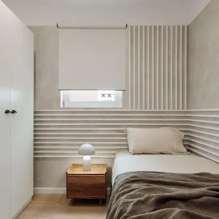 Eboli - 3 Bedrooms, Balcony And Terrace In Ciutat Vella Barcelone