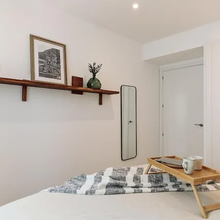 Apartment Eboli - 3 Bedrooms, Balcony And Terrace In Ciutat Vella