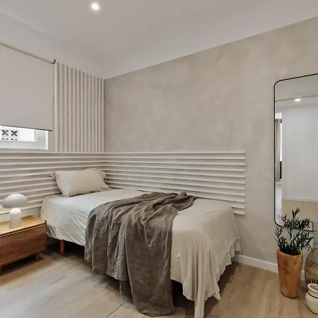 Eboli - 3 Bedrooms, Balcony And Terrace In Ciutat Vella * Barcelona
