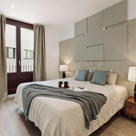 Eboli - 3 Bedrooms, Balcony And Terrace In Ciutat Vella Apartment *