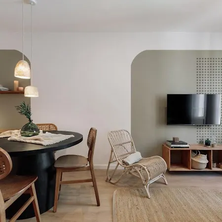 Eboli - 3 Bedrooms, Balcony And Terrace In Ciutat Vella Apartment Barcelona
