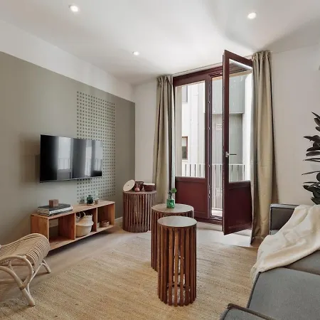 Eboli - 3 Bedrooms, Balcony And Terrace In Ciutat Vella Barcelona
